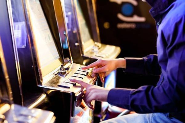 Deposit Pakai E-Wallet? Ini Kelebihan dan Cara Mudahnya